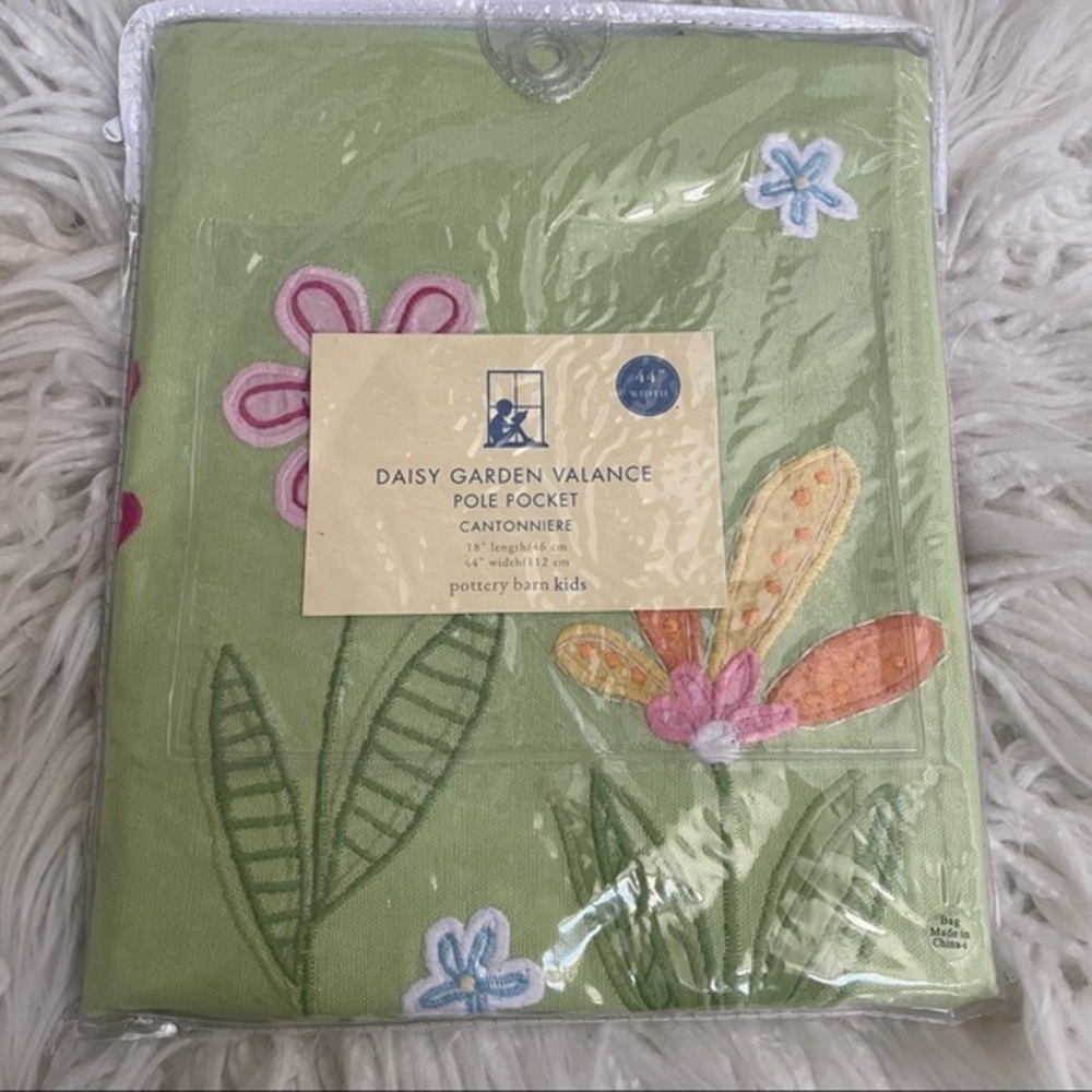 NEW Pottery barn kids Daisy Garden Valence pole pocket 44”